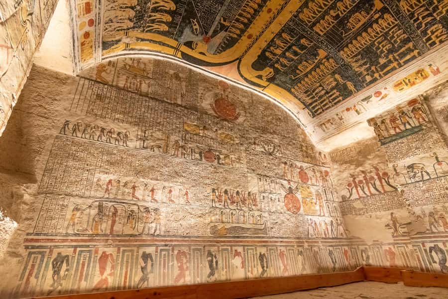From Luxor: 7-Day Nile Cruise to Aswan with Hot Air Balloon - Day 5: A boat ride to a Nubian village