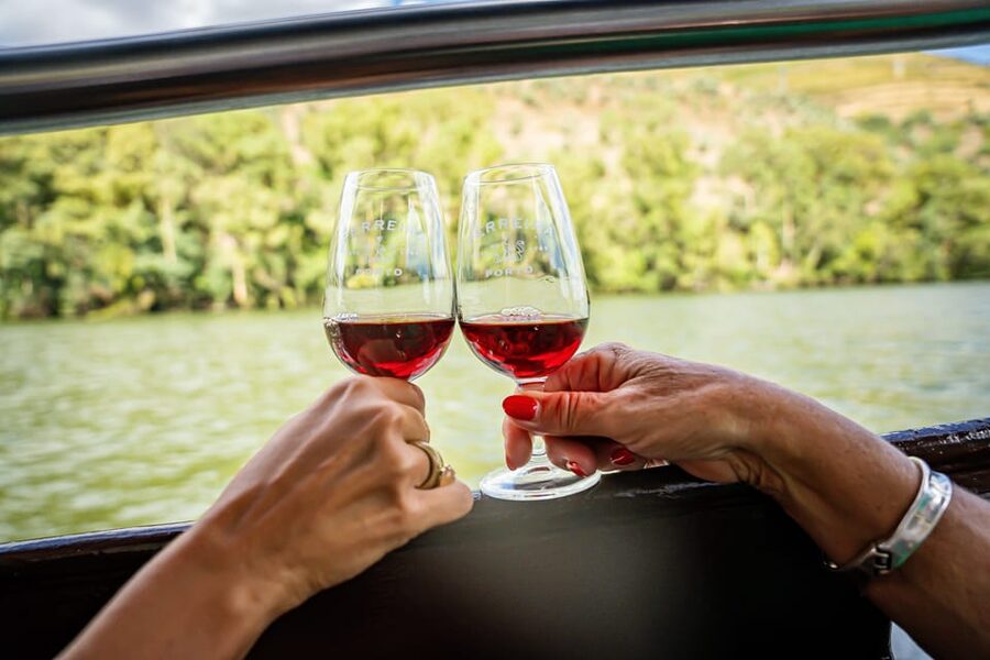 From Pinhão: Private Rabelo Boat Douro Tour with Port Wine - Ventozelo and the long sweep of the river