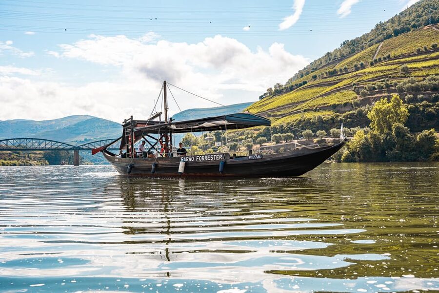 From Pinhão: Private Rabelo Boat Douro Tour with Port Wine - Tecedeiras, Roêda, and Carvalhas