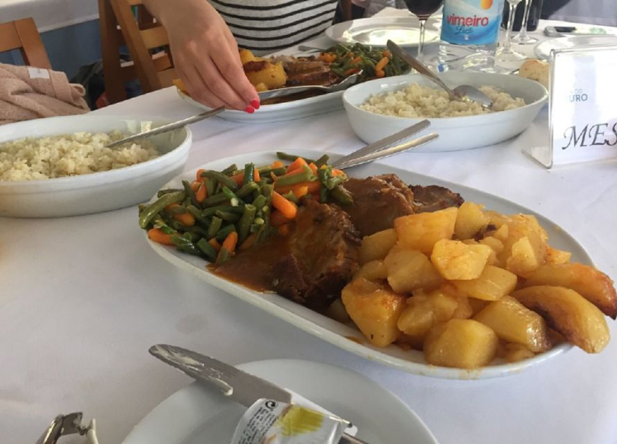 From Porto: Régua to Porto River Cruise with Lunch on Board - Lunch on board, with wine and attentive service