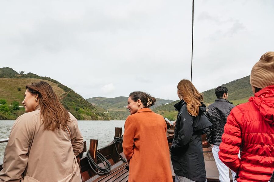From Porto: Small Group Douro Valley Tour with Wine & Cruise - Why the Douro Valley makes a worthwhile day from Porto