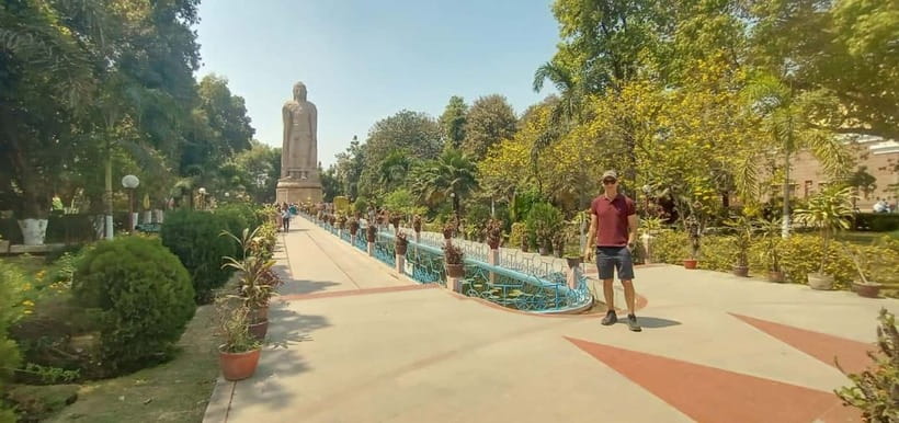 Full-day private Varanasi tour with AC car, boat & Sarnath - Banaras Hindu University and the Birla Temple