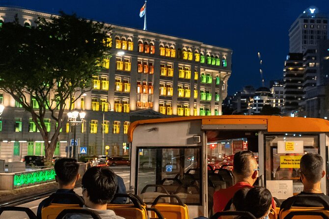 Fun Vee Night Out Guide Tour with River boat - Singapore by open-top bus after dark