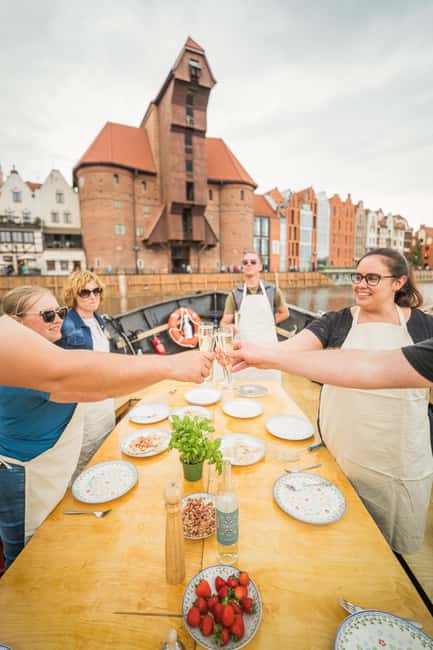 Gdańsk: Motława River Cruise with Pierogi Tasting - FAQ