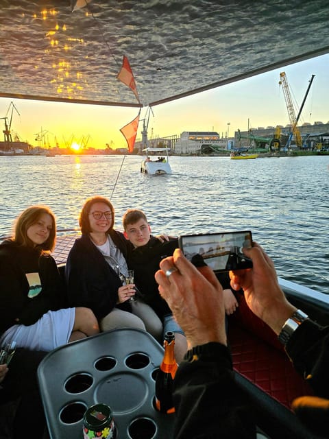 Gdańsk: Motława River Eco Cruise at Sunset with Prosecco - Is $26 a fair price?