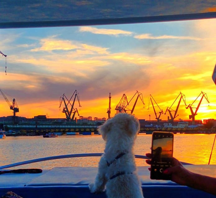 Gdańsk: Motława River Eco Cruise at Sunset with Prosecco - Who will enjoy this most