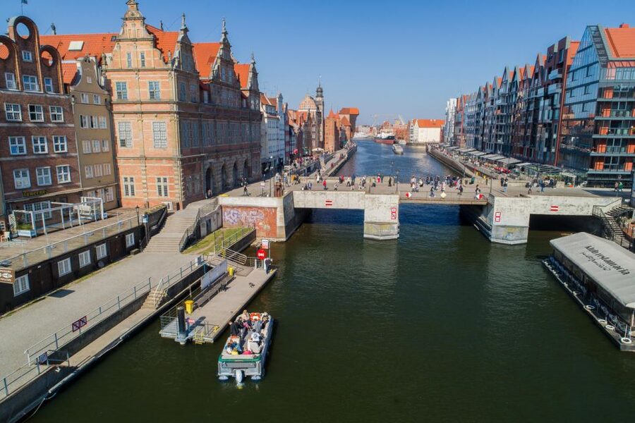 Gdańsk: Motlawa River Sightseeing Catamaran Cruise - Starting at the Green Bridge and Green Gate