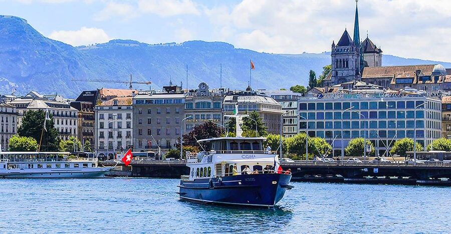 Geneva: 50-Minute Lake Geneva Cruise - The Jet d’Eau from the water
