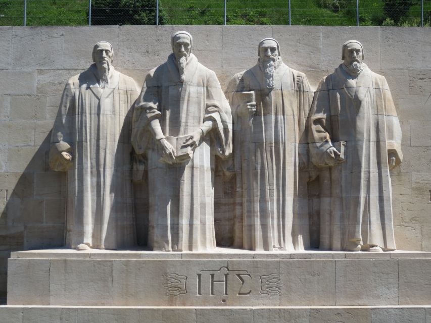 Geneva: Day Trip to Chamonix, Geneva City Tour + Cruise - Old Town by trolley or on foot
