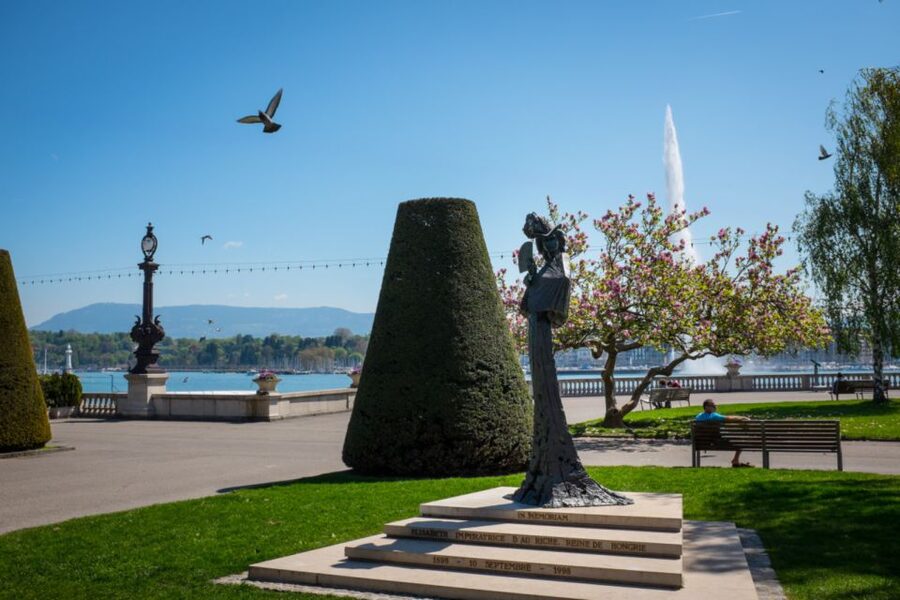 Geneva: Scenic Lake Cruise with Snacks and Wine - Is $37 good value in Geneva?