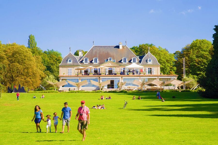 Geneva: Scenic Lake Cruise with Snacks and Wine - Weather, motion, and practical comfort