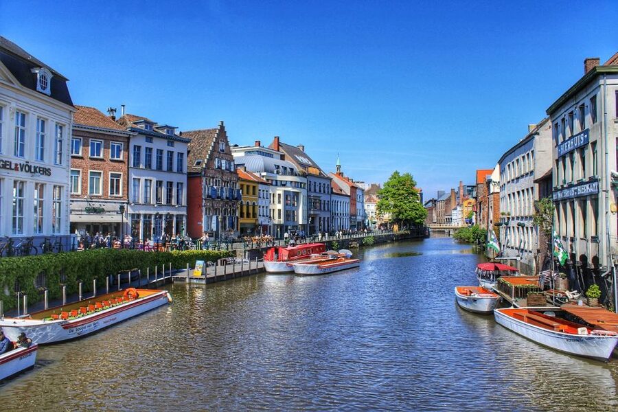 Ghent: Guided Walking Tour and Canal Boat Trip - Should you book it?