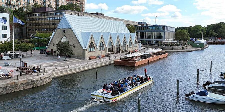 Gothenburg: City Canal Sightseeing Cruise - From canals to shipyards and the harbour