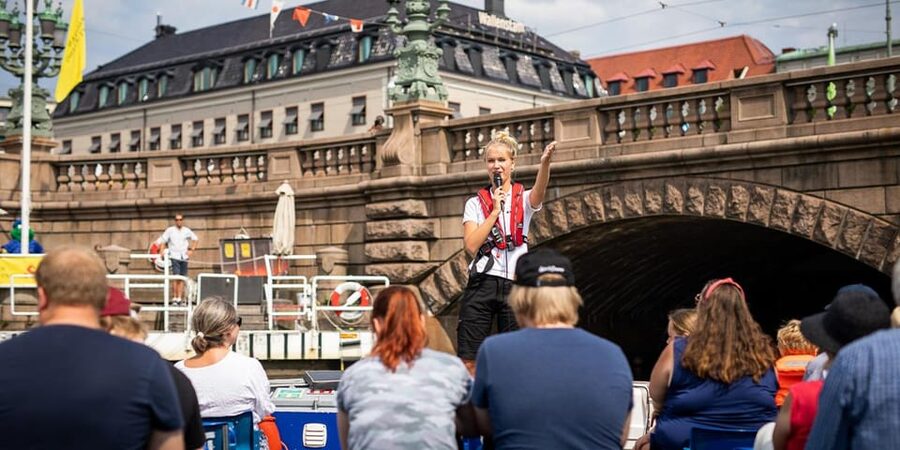 Gothenburg: City Canal Sightseeing Cruise - Timing, price, and who gets good value
