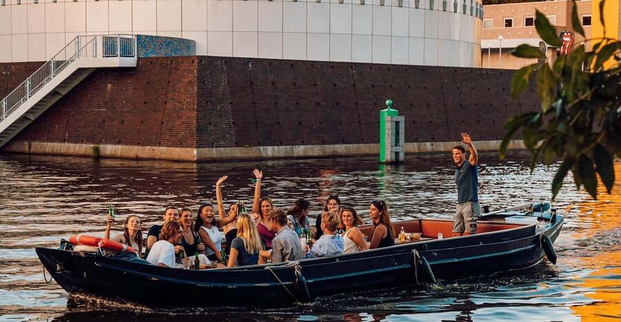 Groningen: City canal cruise (with unlimited drinks) - Key points to know before you book