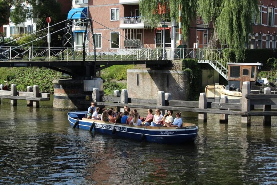 Groningen: Open Boat City Canal Cruise - Unlimited drinks and the $27 price