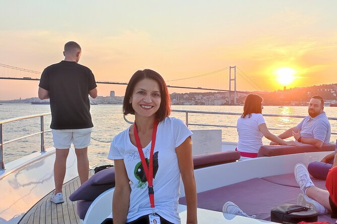 Guided Bosphorus Sunset Cruise on Luxurious Yacht - Small Group Cruise - Beylerbeyi Palace on the Asian shore