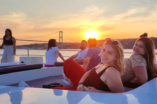 Guided Bosphorus Sunset Cruise on Luxurious Yacht - Small Group Cruise - Maiden’s Tower and the legends of the strait