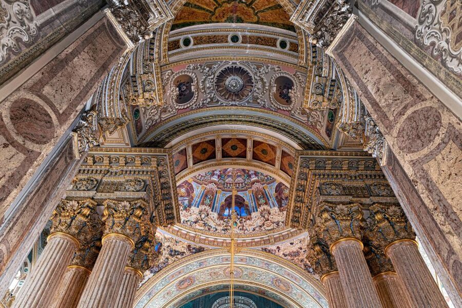 Guided Dolmabahce Palace Tour with Bosphorus Sunset Cruise - Who should book this experience?