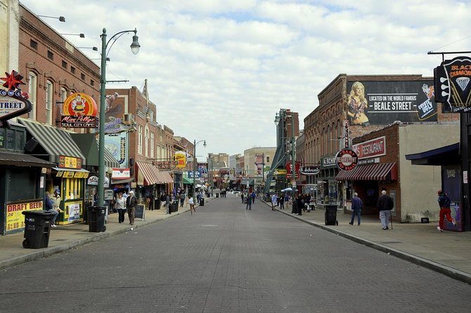 Guided Memphis City Tour that includes Riverboat Cruise - A practical first look at Memphis