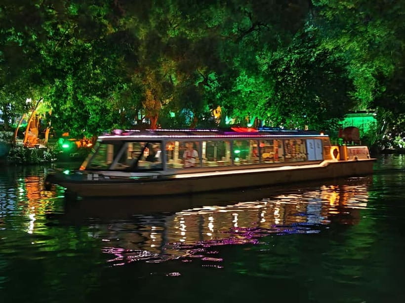 Guilin: Night Cruise on Two Rivers & Four Lakes with Lights - What You See Along the Two Rivers and Four Lakes