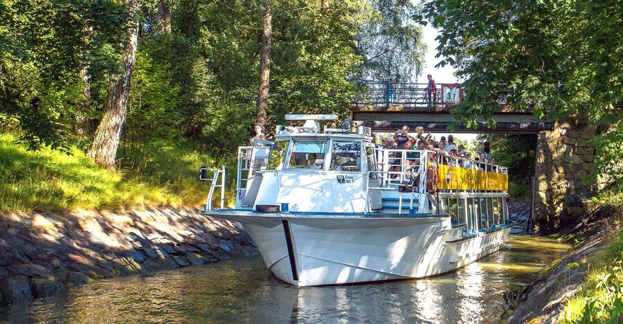 Helsinki: Sightseeing Canal Cruise with Audio Commentary - Why this cruise is a smart first look at Helsinki