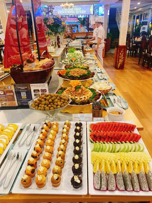 Ho Chi Minh: Dinner on cruise Saigon River Best Service - Service from the Saigon Princess crew