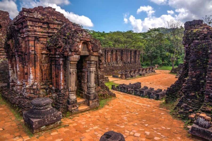 Hoi An: Half-Day to My Son Sanctuary & Sunset River Cruise - Banh mi is included, but food expectations matter