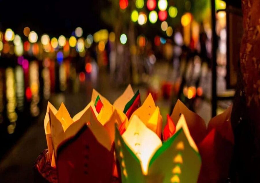 Hoi An: Hoai River Night Boat Trip and Floating Lantern - How to make the most of the 15 minutes