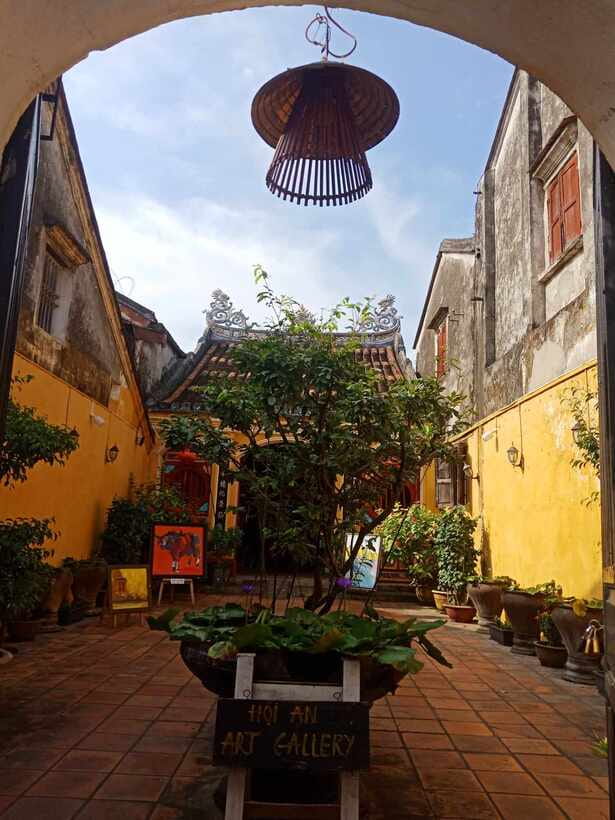 Hoi An: River Lantern Boat Experience with Free 5G eSIM - What the Hoi An lantern boat experience is really like
