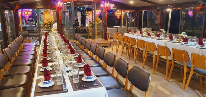 Hue: Perfume River Dinner Cruise with Traditional Show - Traditional Hue singing for 50 to 60 minutes