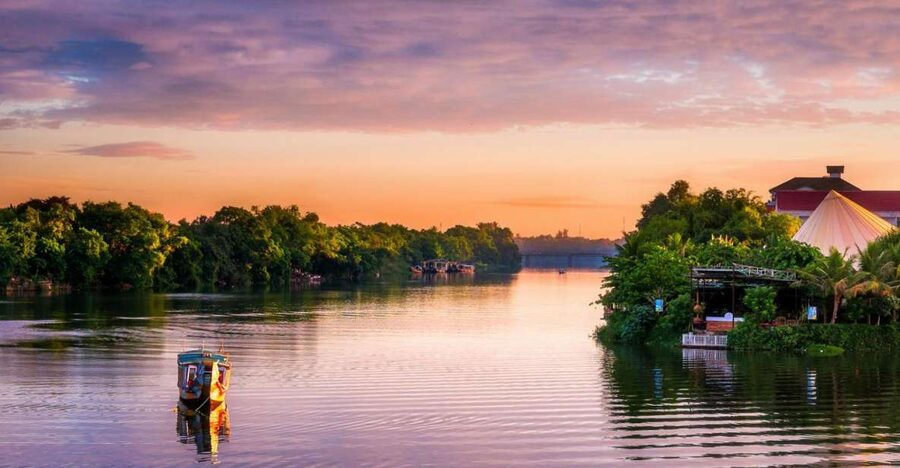 Hue: Sunset Cruise along Perfume River - What you see along the riverbanks