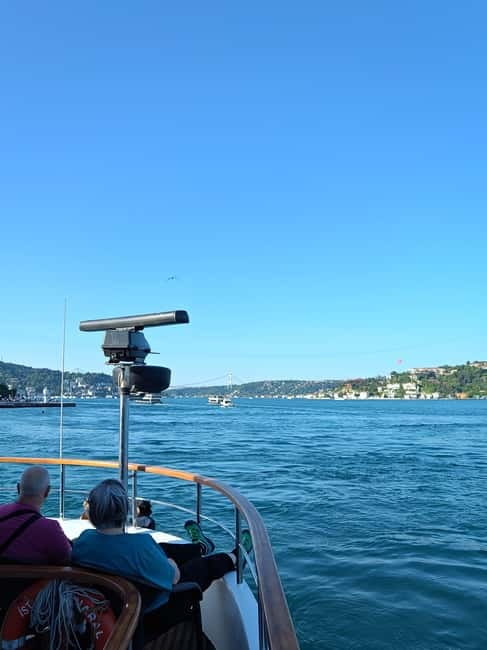 Istanbul Bosphorus: 3-Hour Day Cruise's with Asian Side Stop - The Asian-side stop in Beylerbeyi
