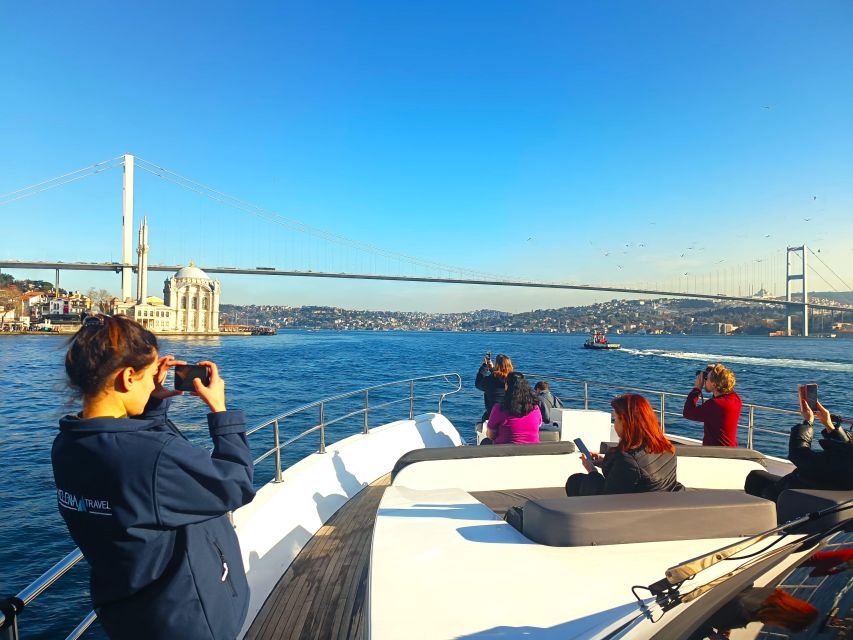 Istanbul: Bosphorus Cruise with Stopover on the Asian Side - From Dolmabahçe Palace to Ortaköy