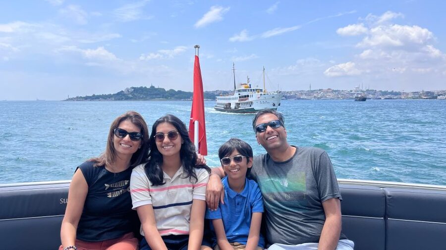 Istanbul: Bosphorus Cruise with Stopover on the Asian Side - Arnavutköy, Bebek, and the city’s waterfront life