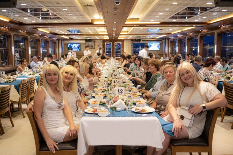 Istanbul: Bosphorus Dinner Cruise & Turkish Night Show - A 1.5-hour Turkish Night Show