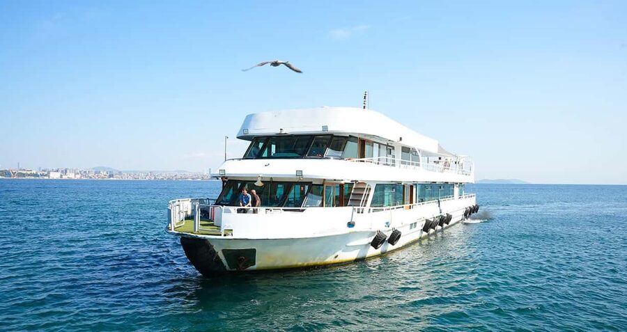 Istanbul: Bosphorus & Golden Horn Cruise Daytime or Sunset - Is two hours the right length?
