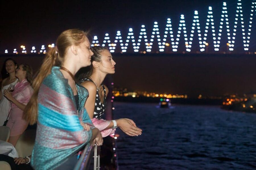 Istanbul: Bosphorus Night Dinner Cruise with Private Table - Turkish music, folk dancing, and the stage program