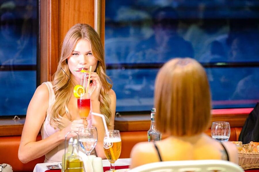 Istanbul: Bosphorus Night Dinner Cruise with Private Table - Drinks and how the package wording matters