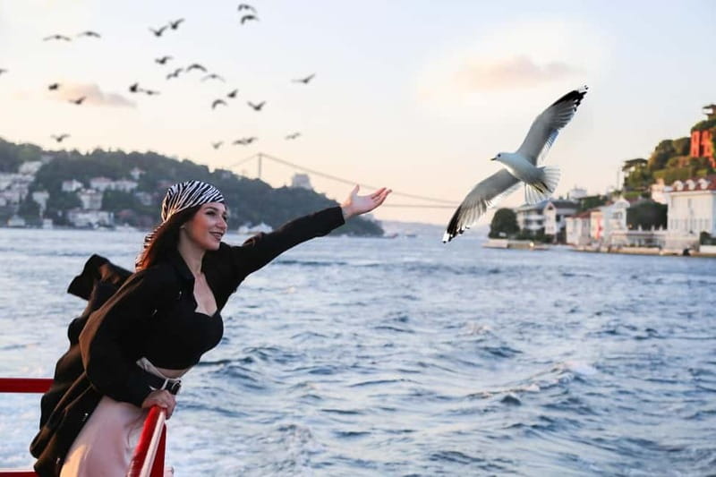 Istanbul: Bosphorus Sightseeing Cruise Tour with Audio Guide - Ortaköy and the bridge views