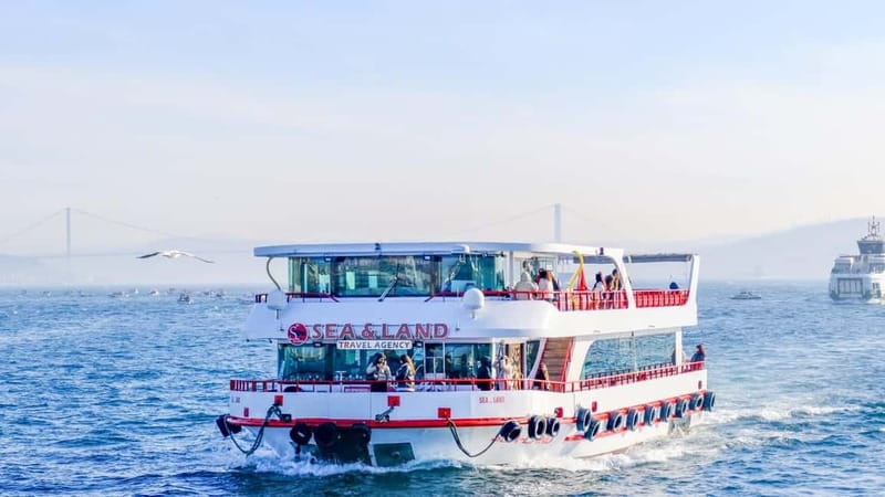 Istanbul: Bosphorus Sightseeing Cruise Tour with Audio Guide - Eminönü to Dolmabahçe, Istanbul’s grand European shore
