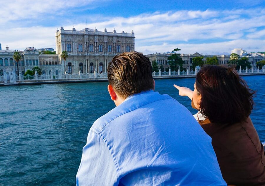 Istanbul: Bosphorus Sightseeing Cruise with Sunset Option - Seating, snacks, and small onboard costs