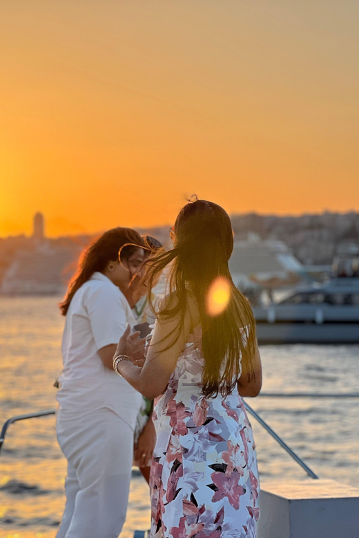 Istanbul: Bosphorus Sunset Cruise on a Luxury Yacht - Is $59 a fair price?
