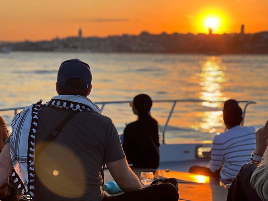 Istanbul: Bosphorus Sunset Cruise on a Luxury Yacht - Why Istanbul is best seen from the Bosphorus at sunset