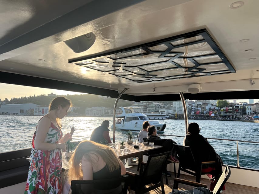 Istanbul: Bosphorus Sunset Cruise on a Luxury Yacht - Uskudar, Maiden’s Tower, and the return toward the Golden Horn