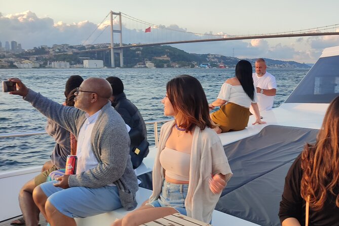 Istanbul Bosphorus Sunset Cruise on Luxury Yacht - The Asian shore: Anadolu Hisarı and Küçüksu Palace