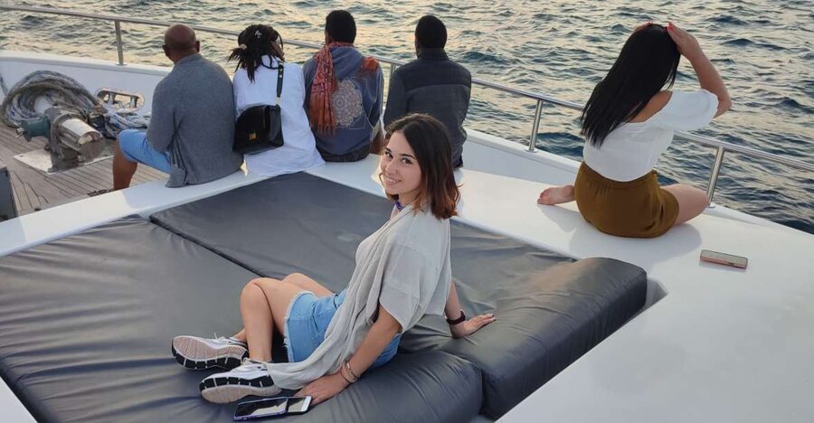 Istanbul: Bosphorus Sunset Cruise on Yacht with Live Guide - Why this sunset cruise works so well in Istanbul