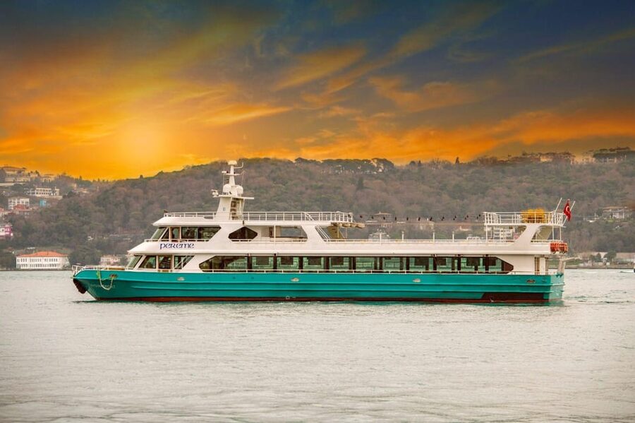 Istanbul: Bosphorus Sunset Cruise with Drinks & Snack - The Asian shore, Anadolu Hisarı, and Beylerbeyi