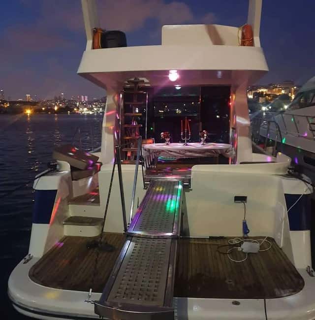 Istanbul Bosphorus Sunset Guided Cruise Tour - Audio information, plus English and Russian guidance