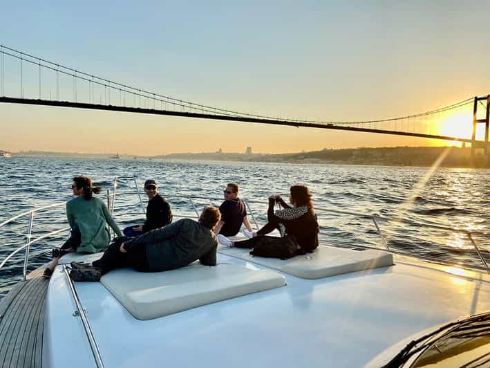 Istanbul: Bosphorus Yacht Cruise at Sunset with Snacks - Key points before you book